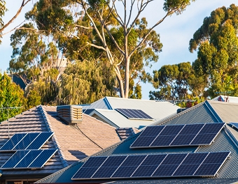 太阳能和电池存储的势头可能会持续到2024年
